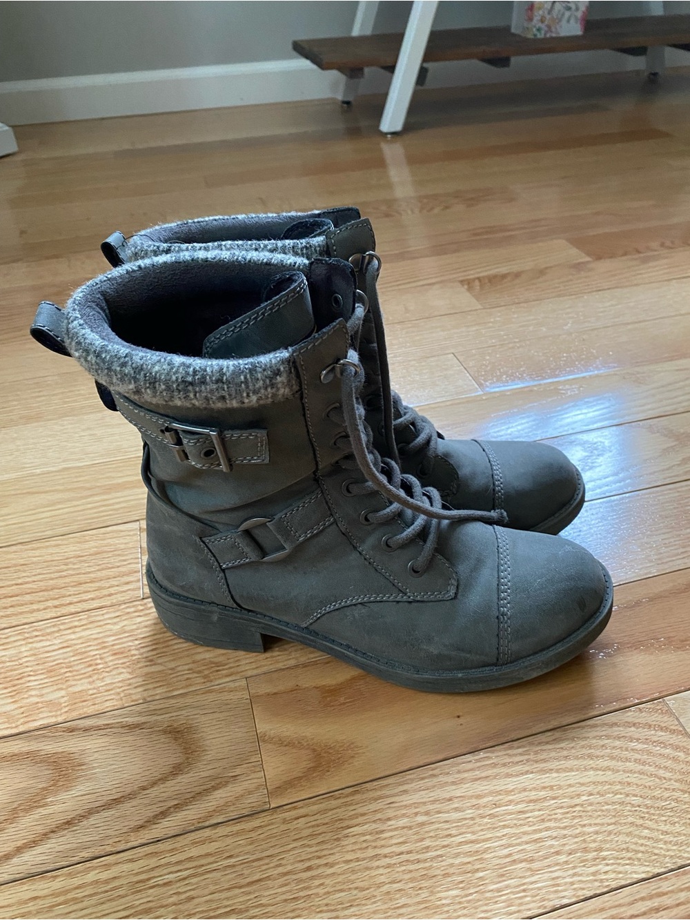 Rocket Dog Gray Lace-Up Knit-Collar Ankle Boots